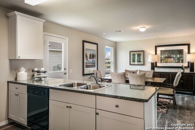 Building Photo - 10538 Varmus Dr
