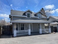 Building Photo - 824 NW Newport Ave