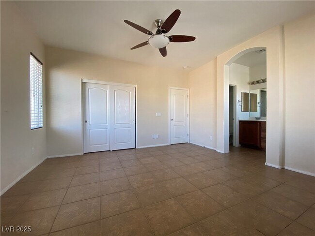 Building Photo - 11294 Star Lily St