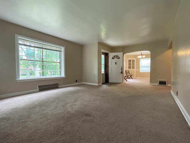 Building Photo - 4924 N 73rd St