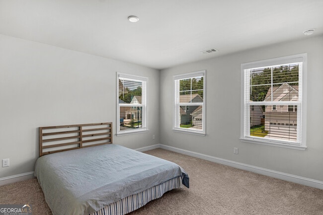Building Photo - 340 Dendron Dr