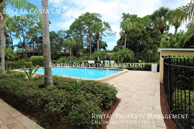 Building Photo - 942 La Costa Cir