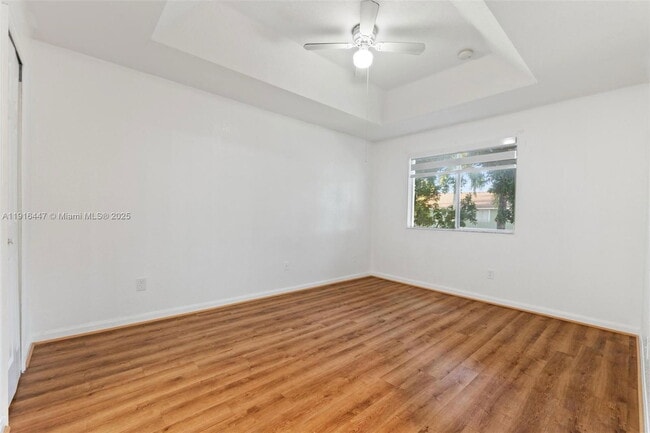 Building Photo - Southeast 26th Court, Homestead, FL 33035 - 4 BR 3 BA villa