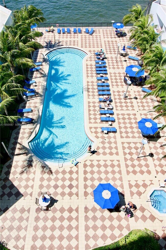 Building Photo - 1945 S Ocean Dr