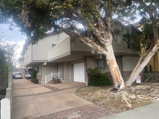 Building Photo - 2603 Vanderbilt Ln
