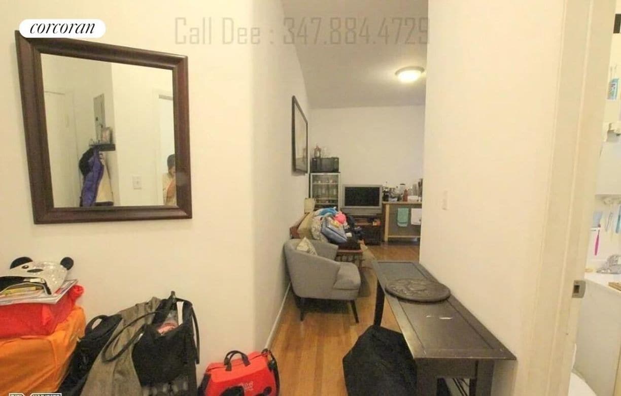 Building Photo - 202 W 81st St