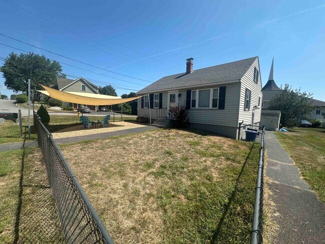 Building Photo - 411 Cutts Ave