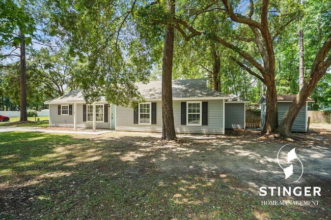 Building Photo - 2 Pelican Cir
