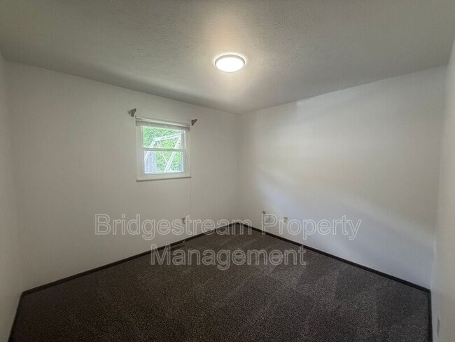 Building Photo - 68 Candlewood Ct