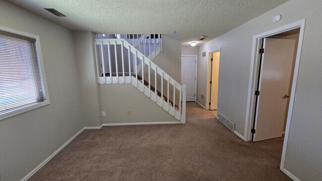 Building Photo - 4020 Thundercloud Dr