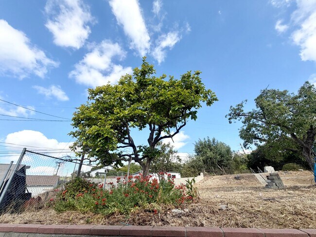 Building Photo - Spacious Monterey Park Home with Large Lot