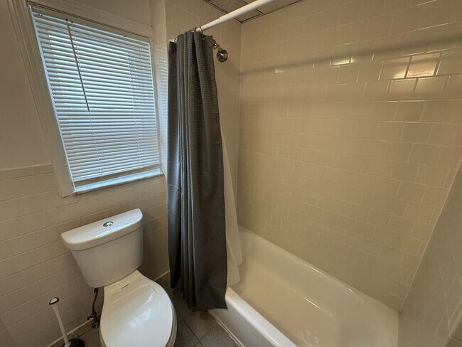 Building Photo - 1bed 2bath in Davis Square is available in 9/1