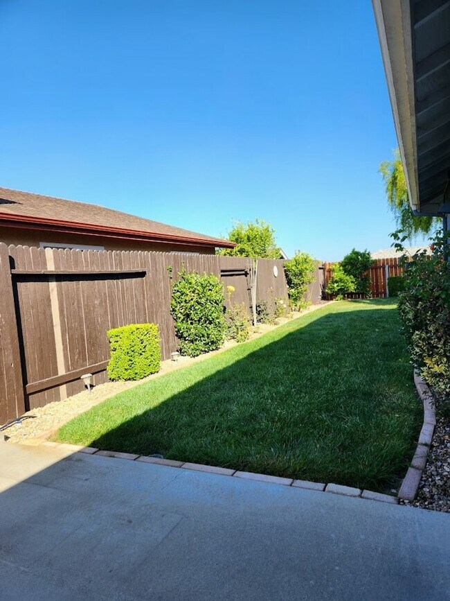 Building Photo - Nipomo Single Story Newly Updated