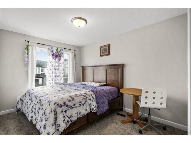 Building Photo - 2117 Cleveland Ln S