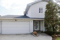 Building Photo - 14 Dock Ln
