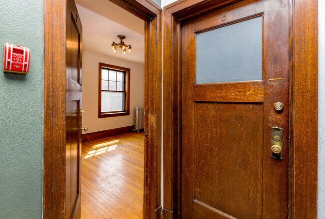 #6 - 718 18th St