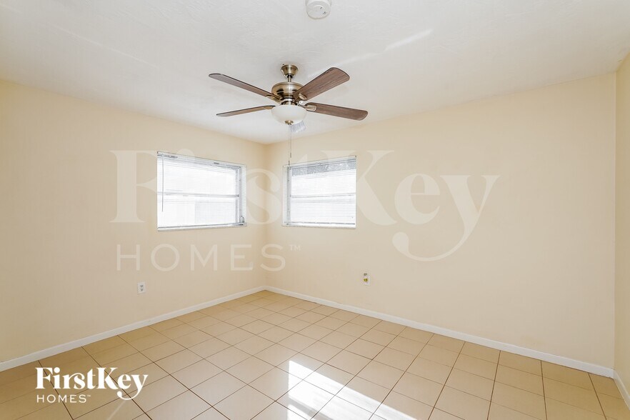 Building Photo - 6910 297th Ave N