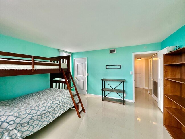 Building Photo - 2401 S Ocean Dr