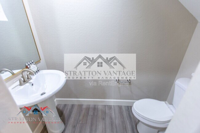 Building Photo - 1406 W Main St