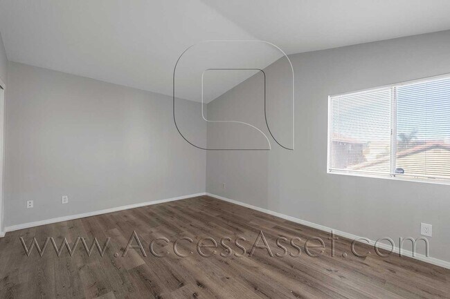 Building Photo - 464 E Jarvis St