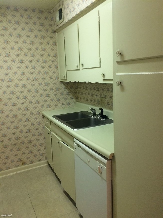 Building Photo - 21 Northgate Dr