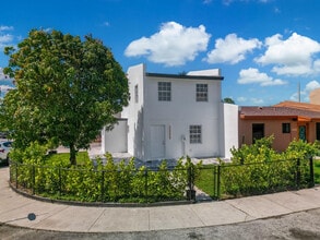 Building Photo - 4527 NW 191st Terrace