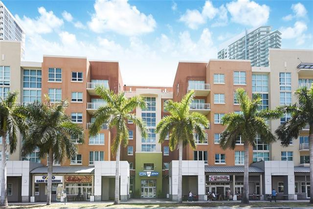 Building Photo - 2000 N Bayshore Dr