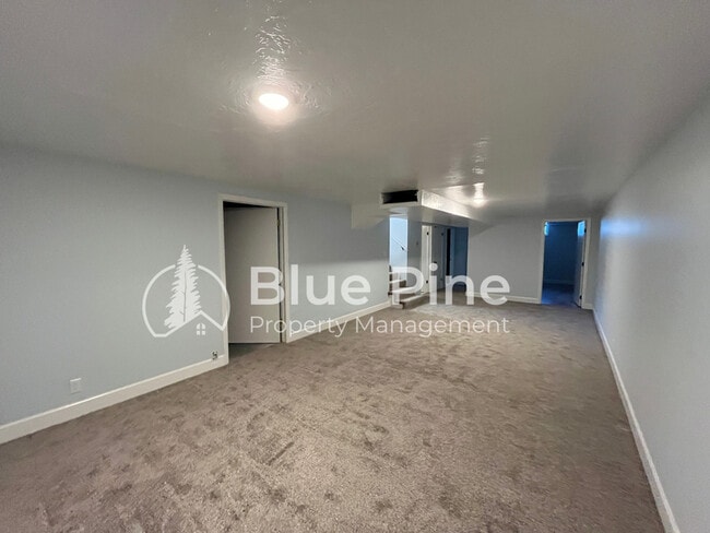 Building Photo - 315 Evans Ave