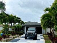 Building Photo - Spacious updated 4/2/2 Home Centrally Located in PSL!