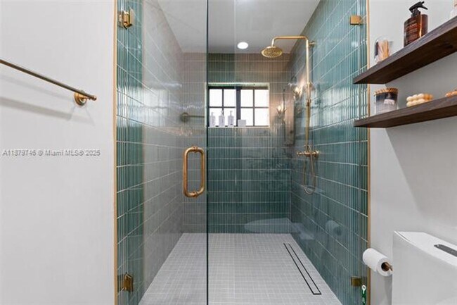 Building Photo - 15202 SW 80th Ave