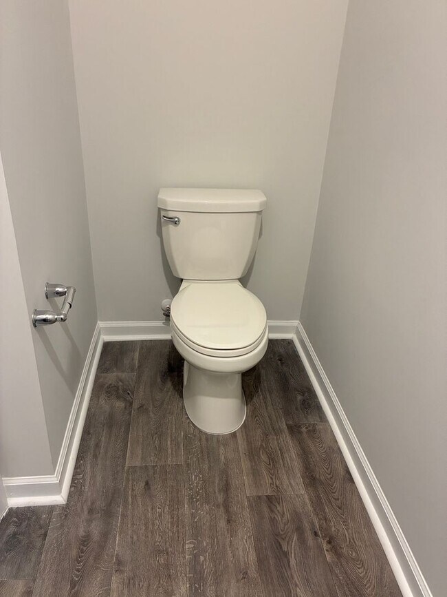 Building Photo - 5 Bedroom 2.5 Bathroom Home in Sunfish Cove in Sunset Beach, NC