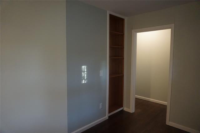 Building Photo - 2121 N Hickory St