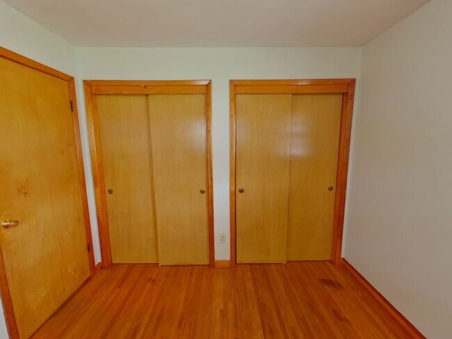 Building Photo - 3456 S Everett St