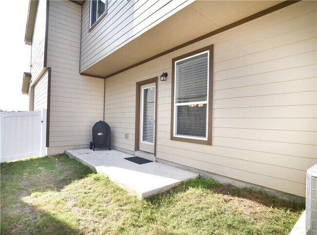 Building Photo - 18405 Congaree St