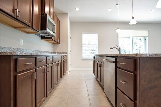 Building Photo - 1419 Eucalyptus Wy