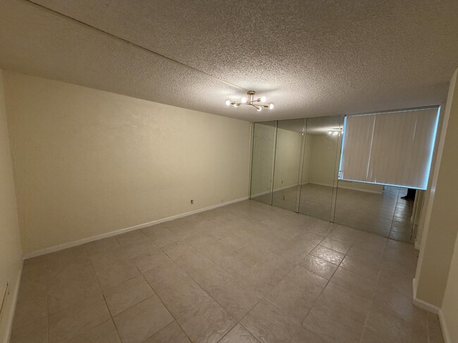 Building Photo - 6463 La Costa Dr