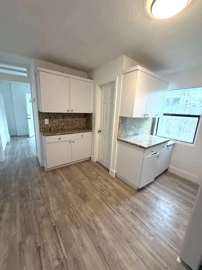 Building Photo - 326 NW 96th St