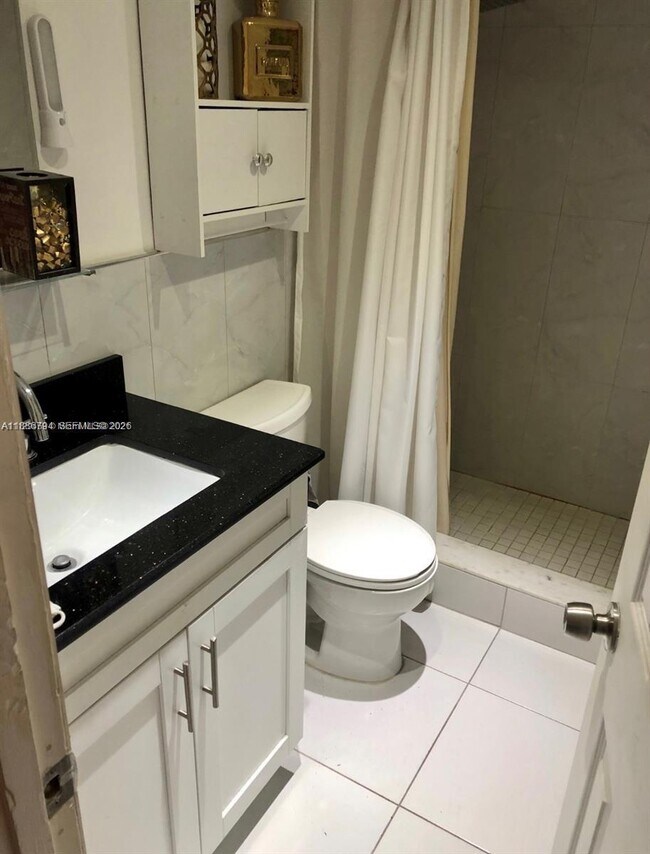 Building Photo - 3868 NE 169th St