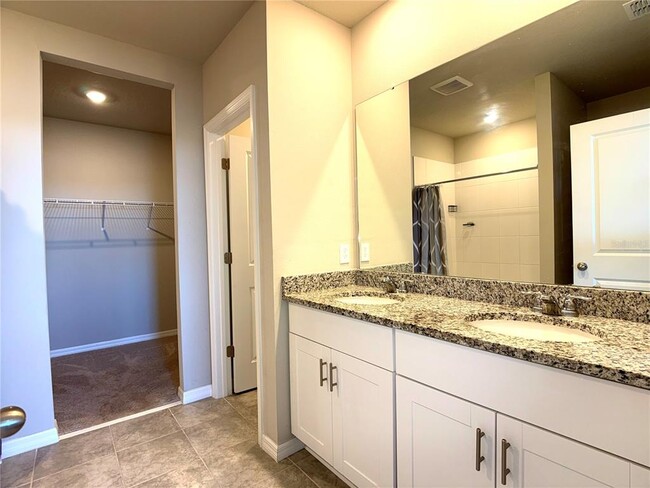 Building Photo - 1611 Bark Rdg Dr