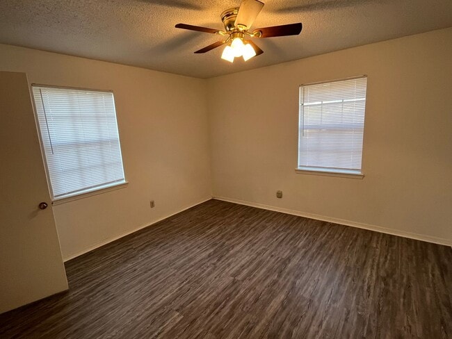 Building Photo - 92 N Josephine