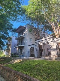 Building Photo - 1405 S Perry St