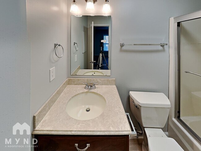 Building Photo - 7907 Red Lantern Rd