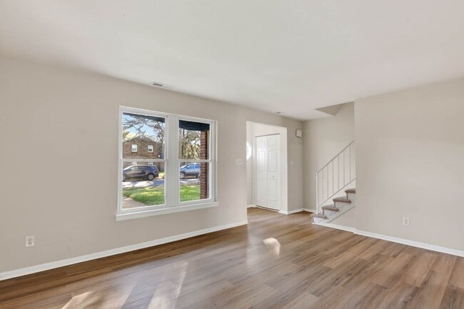 Building Photo - Updated 3BR Home in Virginia Beach with Modern Finishes & Prime Location