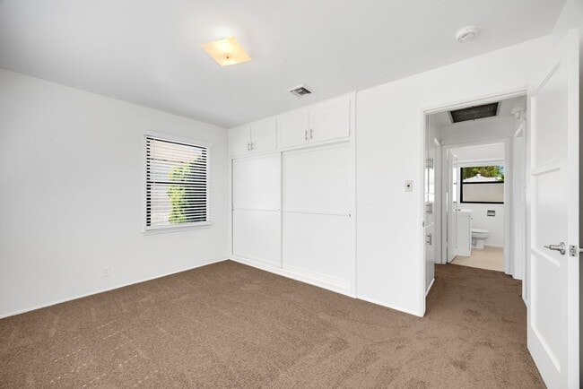 Building Photo - Adorable 2 Bed / 1 Bath Home In Pico Rivera near Birney Tech Academy