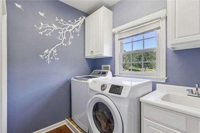 Building Photo - 403 Worth Ct