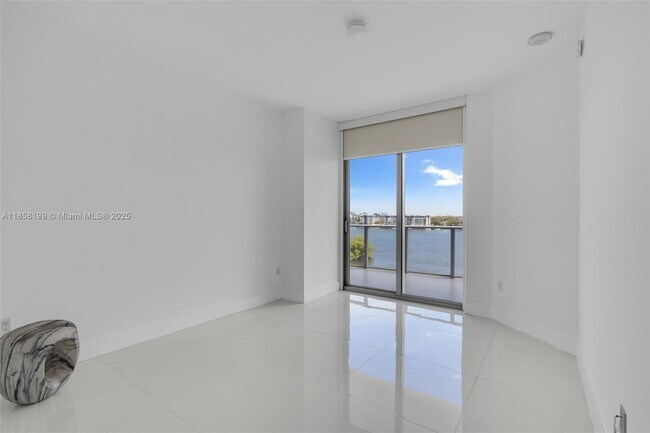 Building Photo - 17111 Biscayne Blvd