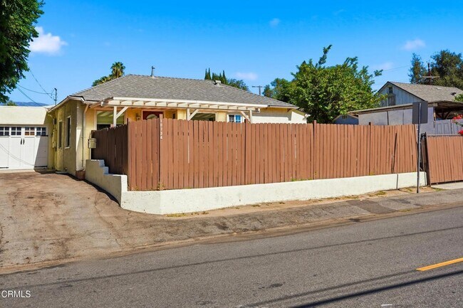 Building Photo - 10734 Oro Vista Ave