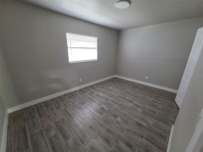 Building Photo - 38300 Henry Dr