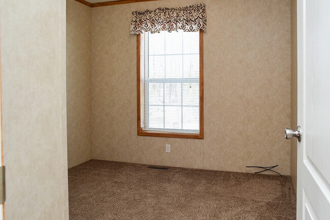 Building Photo - 900 Boothby Rd