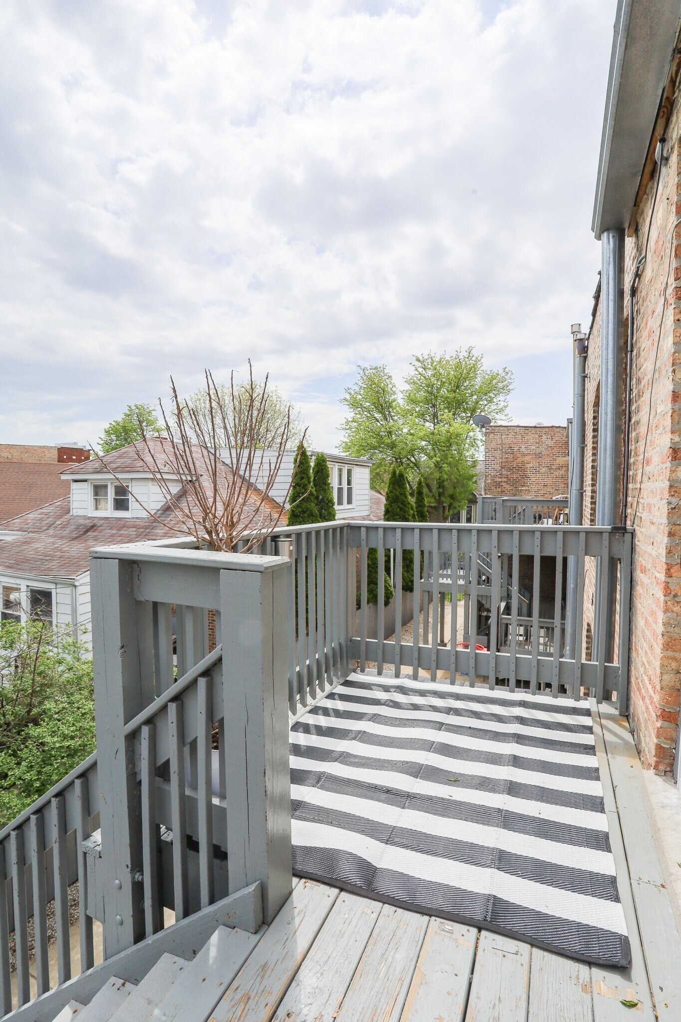 Building Photo - 2709 N Kilpatrick Ave